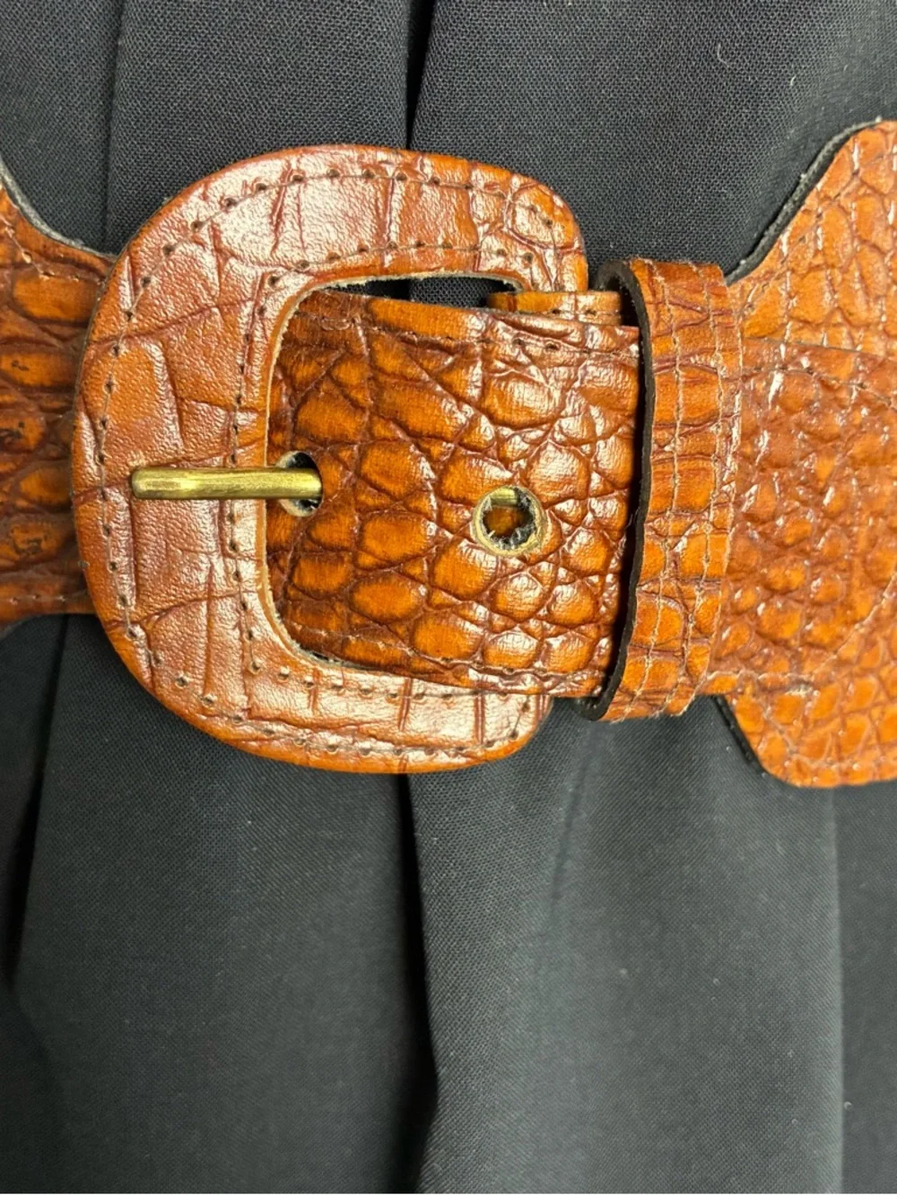 Womens Belt OS Stretch Textured Cognac Brown-Black Croc-Embossed Faux Leather